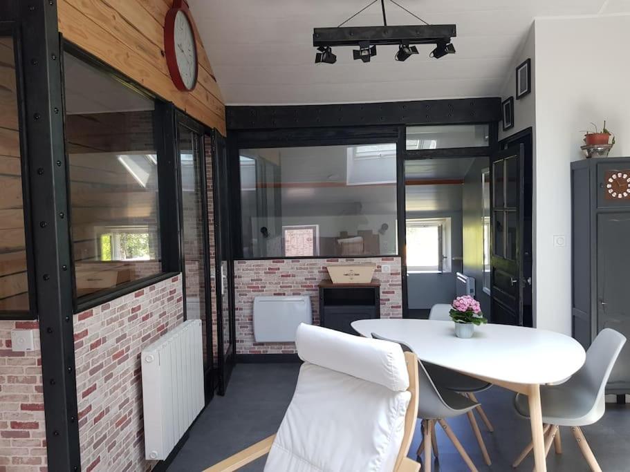 Petite Maison Type Loft En Plein Bourg D'Ambazac Exterior foto